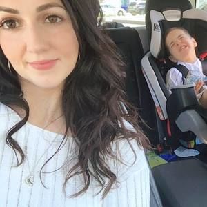 Meet your Posher, Becca